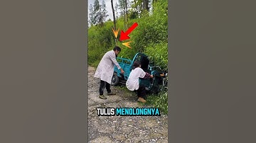 motor wanita itu terjebak, tapi endingnya mengejutkan ⁉️🤔#shorts