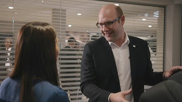 Connected Services in the Cockpit of the Future with Microsoft