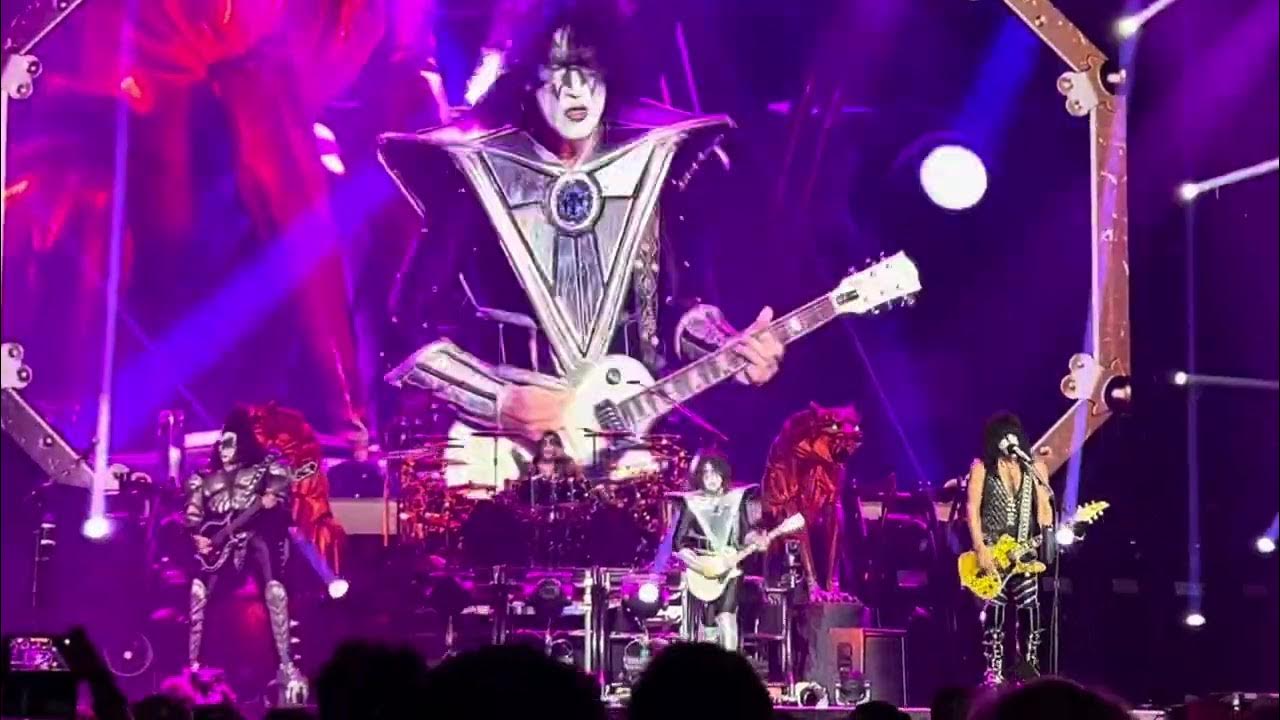 Making Love Live Newlyweds Scan Vf KISS Making Love Live @ O2 Arena London ⁠ #kiss #endoftheroadtour #