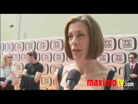 Video: Wendie Malick xalis sərvəti: Wiki, Evli, Ailə, Toy, Maaş, Qardaşlar