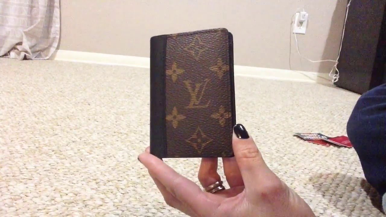 lv vertical wallet