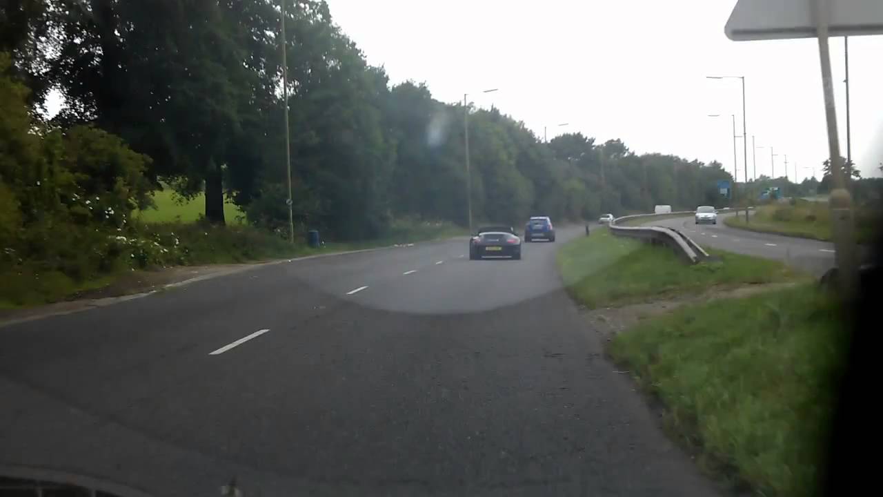 LC10 YLK red light jump   A41 Watford Rd 20 07 2014 11 15am