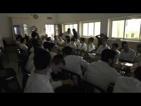 טעימה מקבלת שבת בזיץ מיוחד עם הרב יחזקאל טורצ'ין