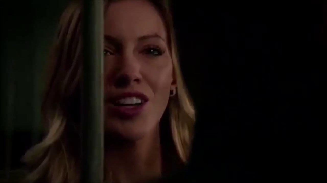 It s nine fifty it s to. Кэти кэссиди писака. katie cassidy. eleven fifty nine бренд.