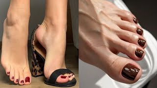 Gorgeous and elegant toe nails art fashion trends// Latest pedicure nail colors for women 2024