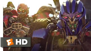 Bumblebee (2018) - Escaping the Decepticons Scene (7\/10) | Movieclips