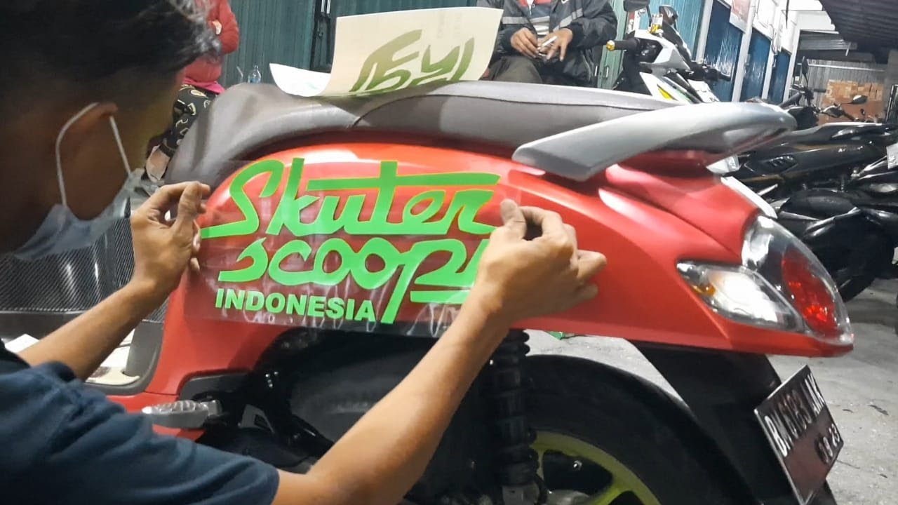 Stiker Modif Scoopy merah doff
