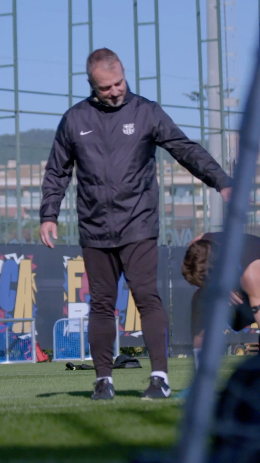 The players are working so hard and Flick is LOVIN’ it ??#fcbarcelona #shorts