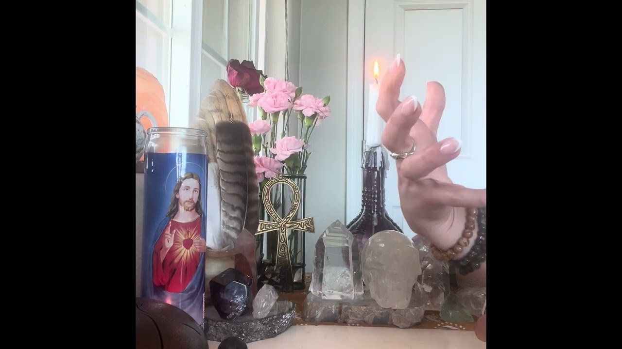 LEO | YOU’RE SWINGING BACK INTO YOUR POWER, FIRE ENERGY TURNED ALL THE WAY UP! TURING HEADS💫