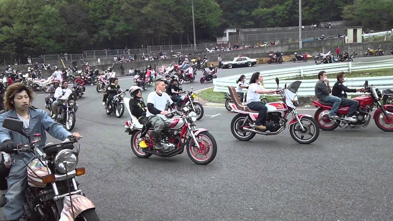 旧が如く サーキットの狼 天才コール CBX400F 旧車會 - YouTube
