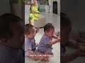 똑같은 얼굴로 귀엽고 웃겨요