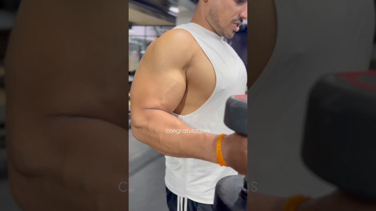 Curl. Squeeze. Repeat. 💪💀🔥 #bodybuilding #motivation #fitness #fitnessjourney #muscle #body