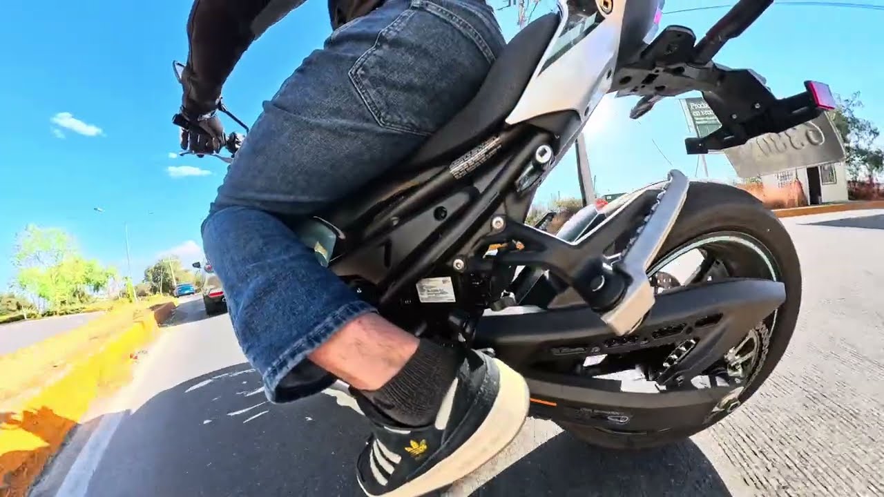 Z900 Stock Exhaust RAW Sound | Side View