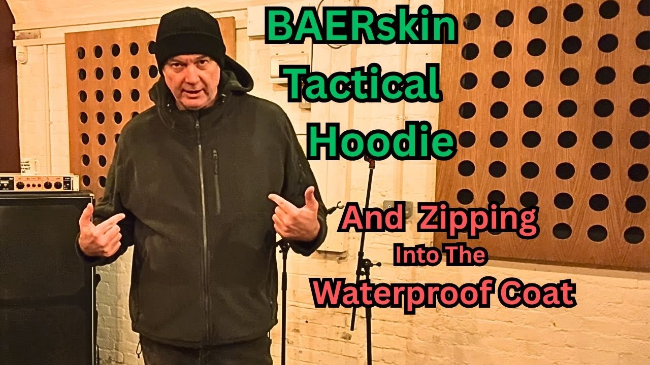 Тактическая толстовка BAERskin и возможность пристегнуть ее к водонепроницаемому пальто