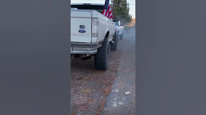 7.3 POWERSTROKE vs 7.3 IDI COLD START 🥶#powerstroke #coldstart