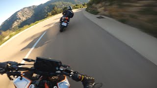 DUKE 390 x YAMAHA R3 - DOWNHILL