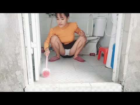 Single Mom daily life clear bathroom