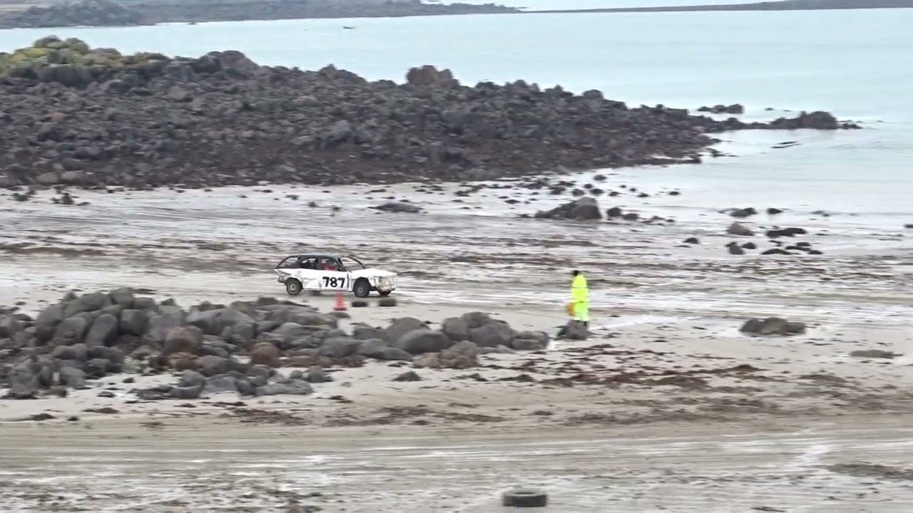 Guernsey Autocross Club Meeting - 18th January 2026 - Ladies Race 2