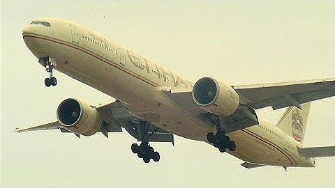 OLD LIVERY!! Pakai Boeing 777-300ER Ke Jakarta Etihad Airways Landing Runway 25R