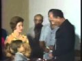 السادات  واجمل طفل يلقى قصيده للسادات ويطلب منه شقة والرئيس يلبى طلبه