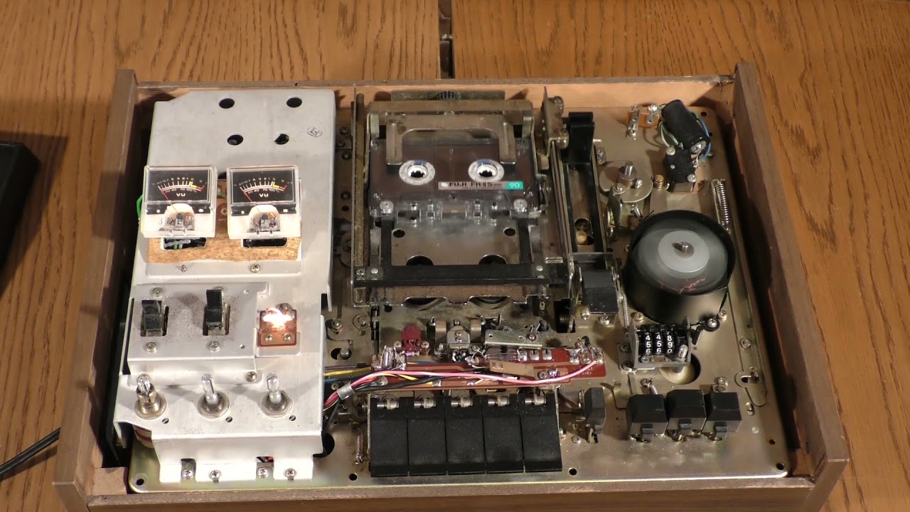 AKAI GXC - 65D The first auto-reverse cassette deck - YouTube