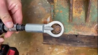 Amazing mechanical hack ￼#mechanicaltips #car #tranding #tricks #hacks