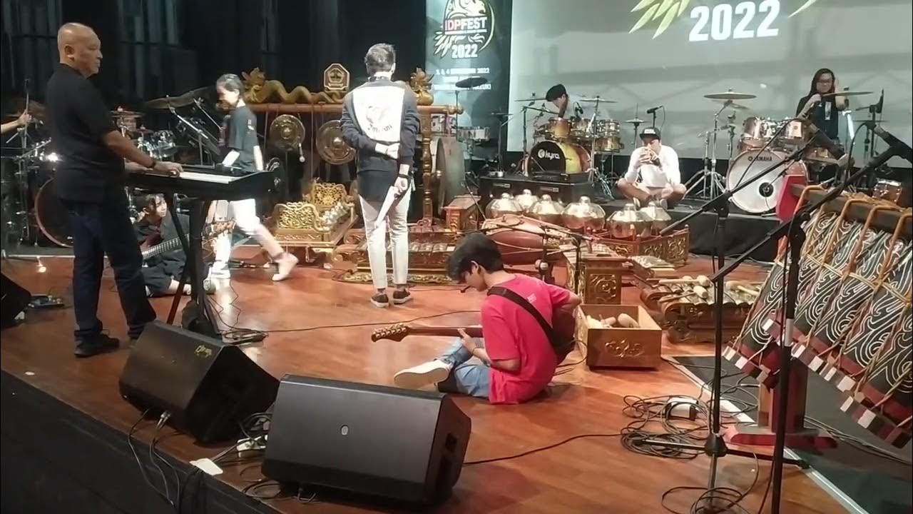 IDP Fest Orchestra 2022 Cek Sound, Jamming Ekki Soekarno dan Abim