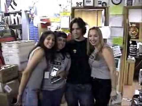 Incubus - Meet u0026 Greet, In-store Appearance (2001)