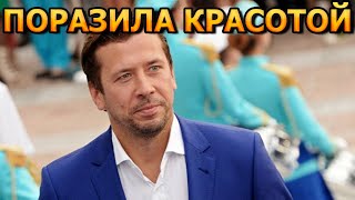 ЖЕНА ВСЕМ НА ЗАВИСТЬ! Как выглядит жена Андрея Мерзликина?