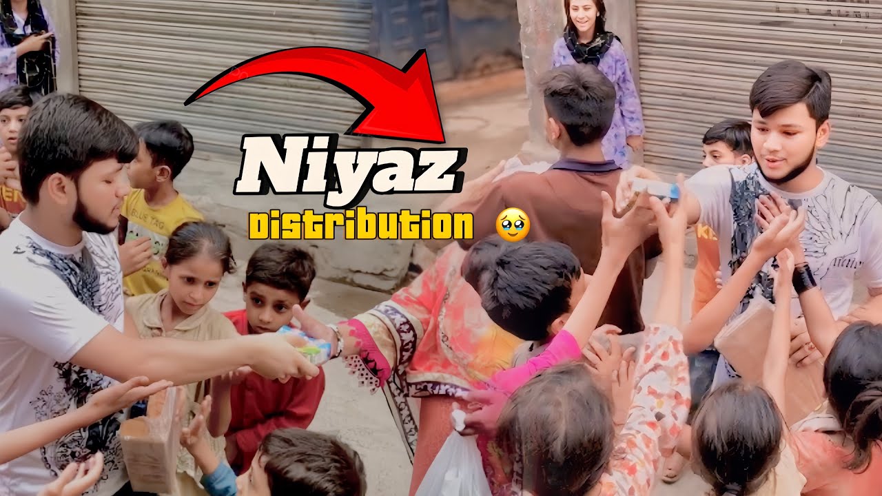 Distribution niyaz 9 muaharm 🥺🤩|| rash mai phas gaye 😭😂|. Juice distribution 🥰