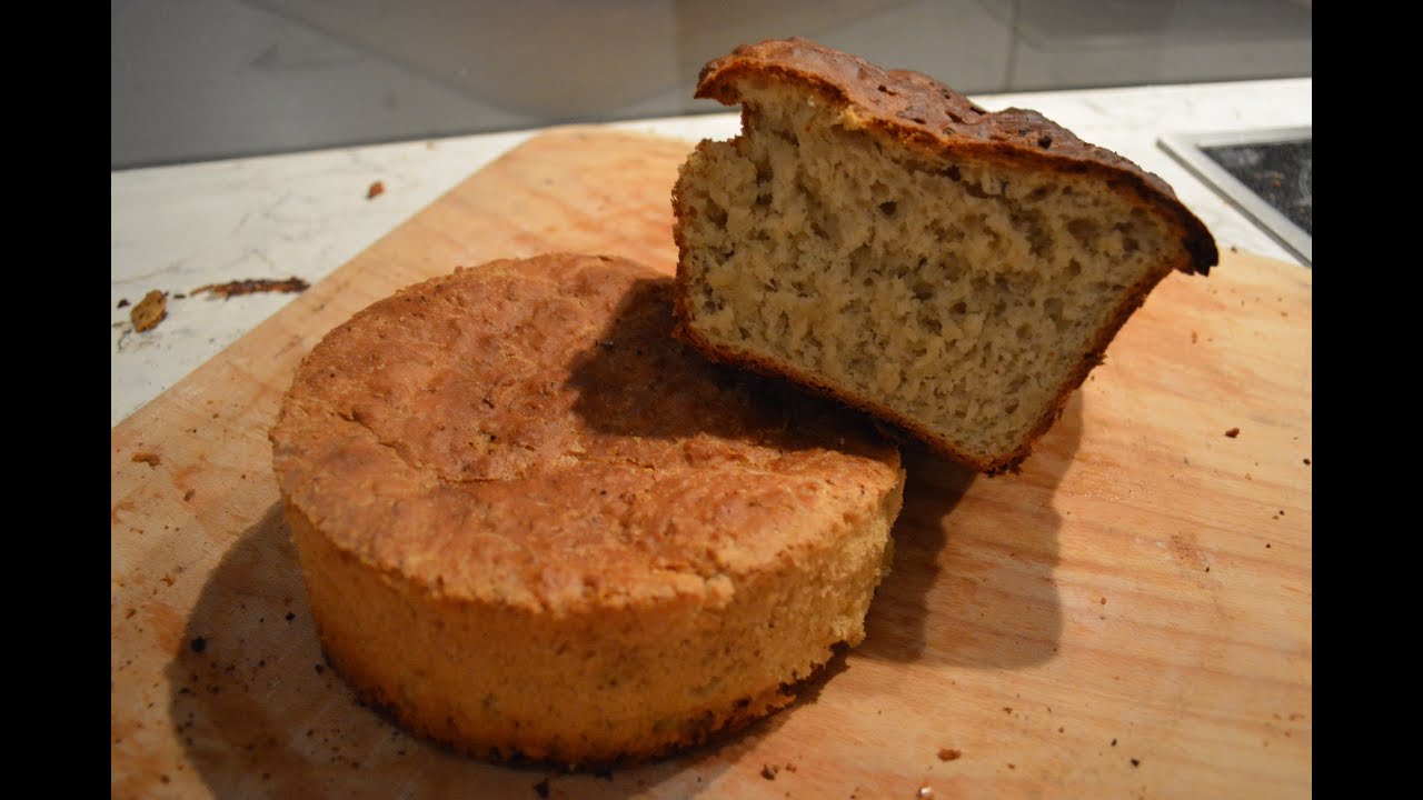 Dinkel Apfel Brot frisch aus dem Holzofen
