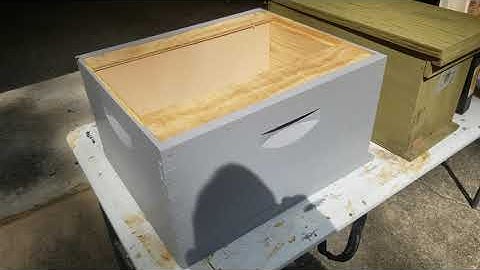 Mid-summer bee hive splits (1st video)