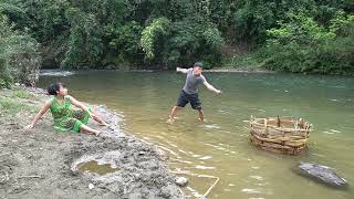 Primitive Life - Survival In The Forest Finding Catch Fish - How To LIVING OFF GRID