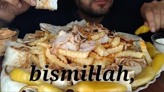 اكل شاورما الدجاج |موكبانغ| صدر شاورما ASMR eating Chicken shawarma