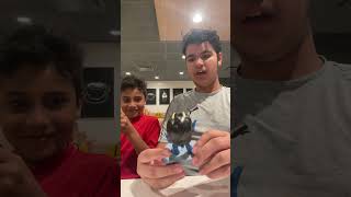 Abrir o brinquedo do McDonald’s