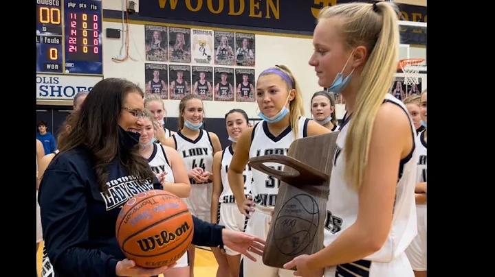 400 Wins Accomplishment!! Teutopolis Lady Shoes  Coach Laurie Thompson honored for her 400th Win!