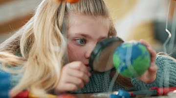 Scratch off Map of the World + Flags and US States - TRIPA TRIPS