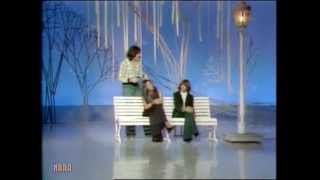 Video thumbnail of "Tony Orlando & Dawn - "Tie a Yellow Ribbon" (1973)"