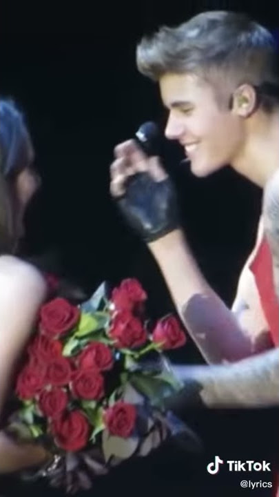 Justin Bieber Kissing A Fan | Tiktok Viral