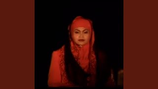 Video thumbnail of "Titi Said - Musibah"