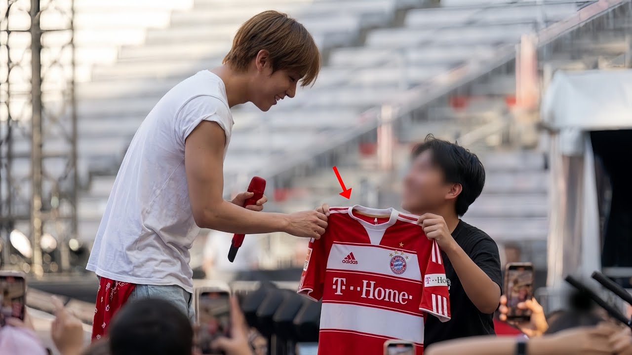 Fans gave Munich jerseys to Taehyung and BTS at Soundcheck Day 1
