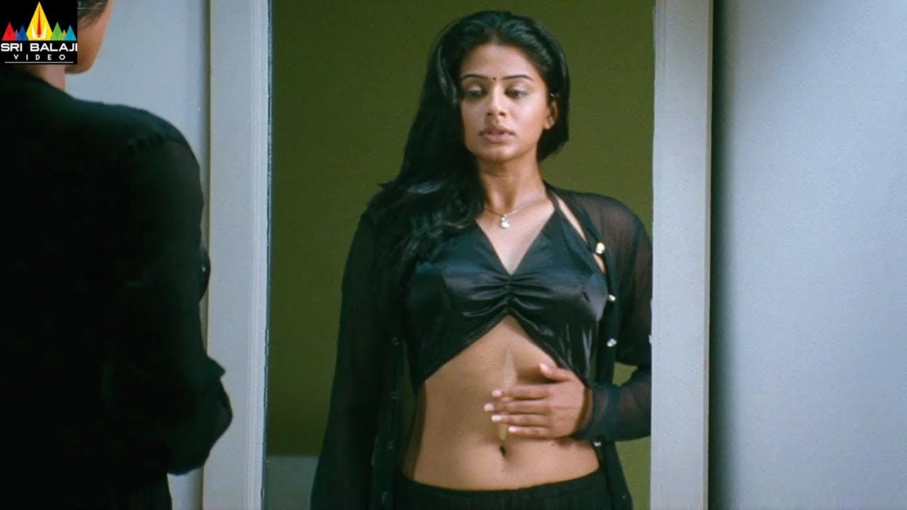 Charulatha Movie Priyamani Intro Scene | Latest Telugu Movie Scenes | Sri  Balaji Video - YouTube