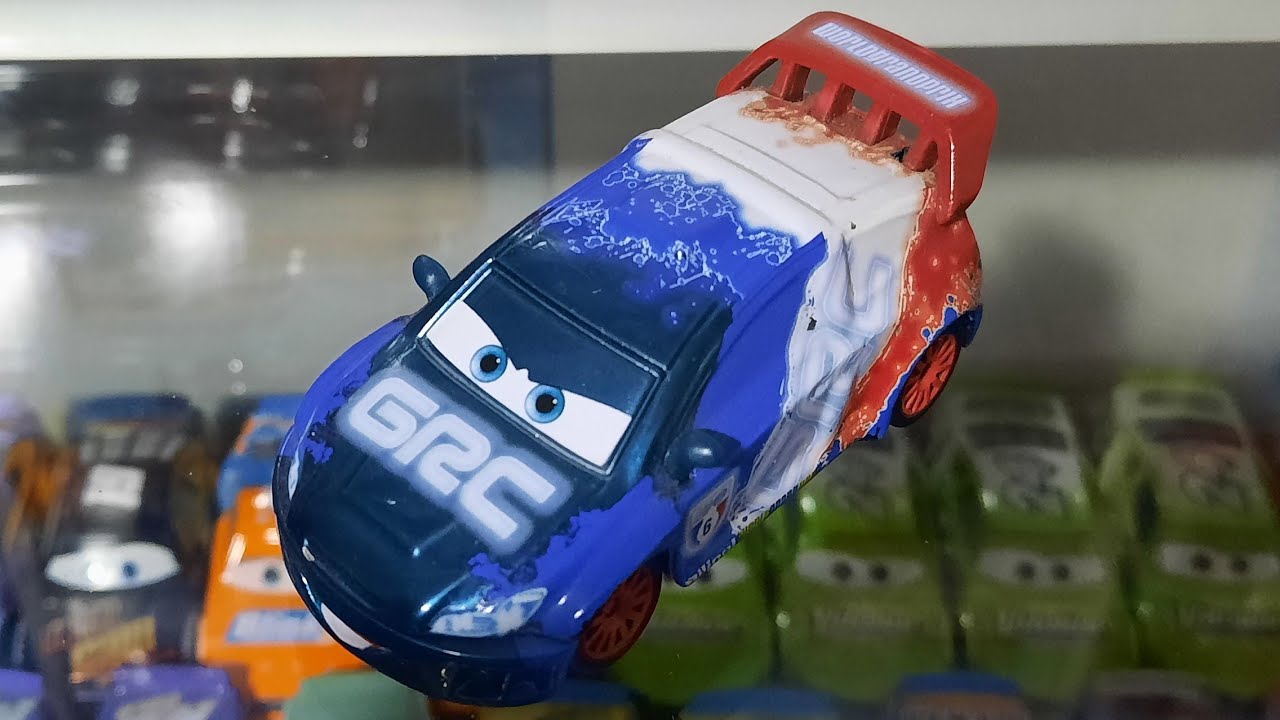 Mattel Disney/Pixar Cars 2 Neon Racers Raoul ÇaRoule (World Grand