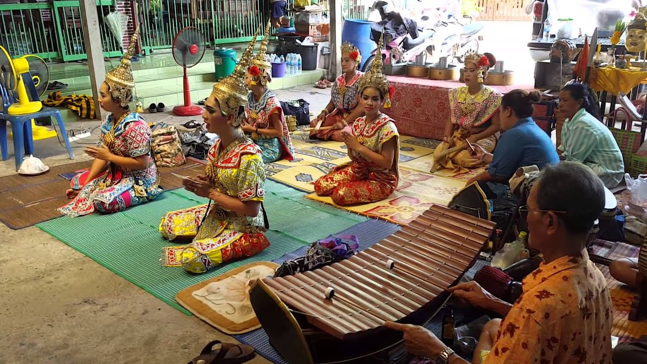 ละครชาตรีถวายแก้บนให้พ่อแก่