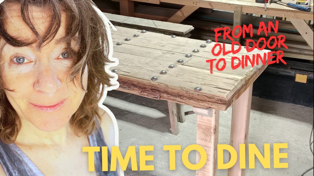 Ремонт недвижимости в Испании | Яркий акцентный цвет | Новый стол | Кухонные столешницы