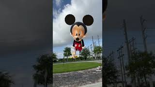 Mickey Mouse TikTok no puedo con mickey 😂😂🤣 muy temprano pa esto Resimi