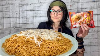【50歳 大食い熟女】やきそば20人前食べる