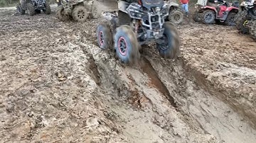 I sent my Renegade off a bank into the old bounty hole at Wild Country Off-Road Park! Saturday Ride!