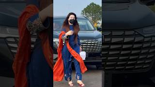 Elegant Desi Walk 😍🔥 Blue Outfit + Red Dupatta Vibes | Street Style Queen 👑”#DesiStyle #StreetStyle