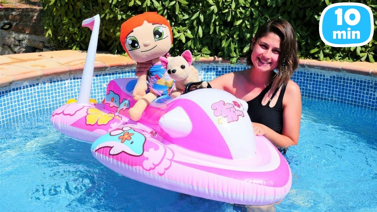 Ayşe Lili ve Loli'yi alıp havuza gidiyor! Çocuk videoları.